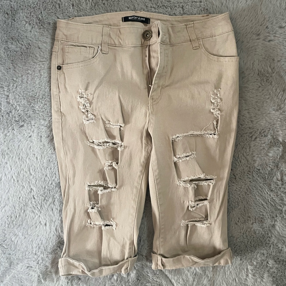 Beige Bermuda shorts